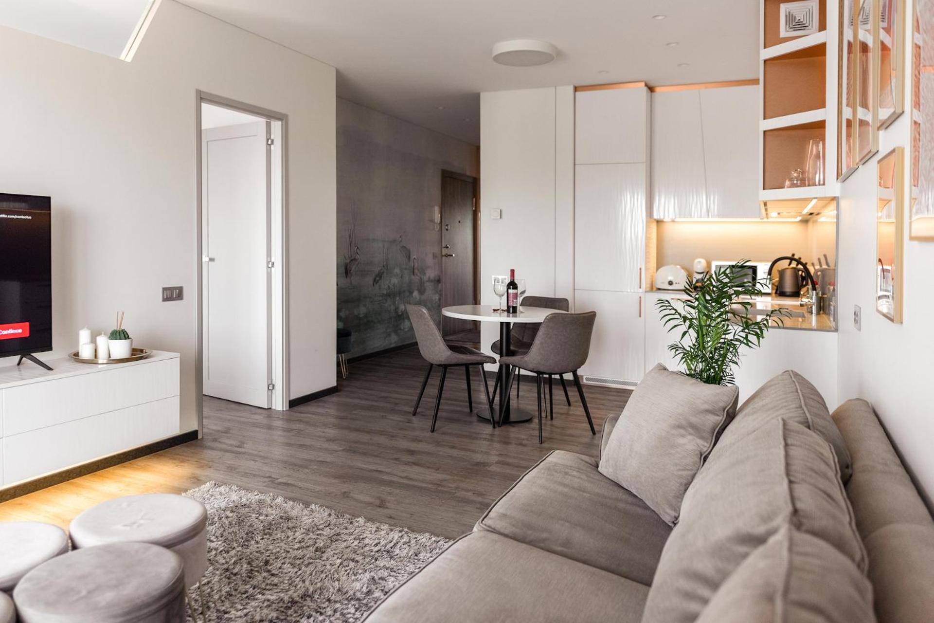Bright Kaunas Apartment With Castle View Exterior photo