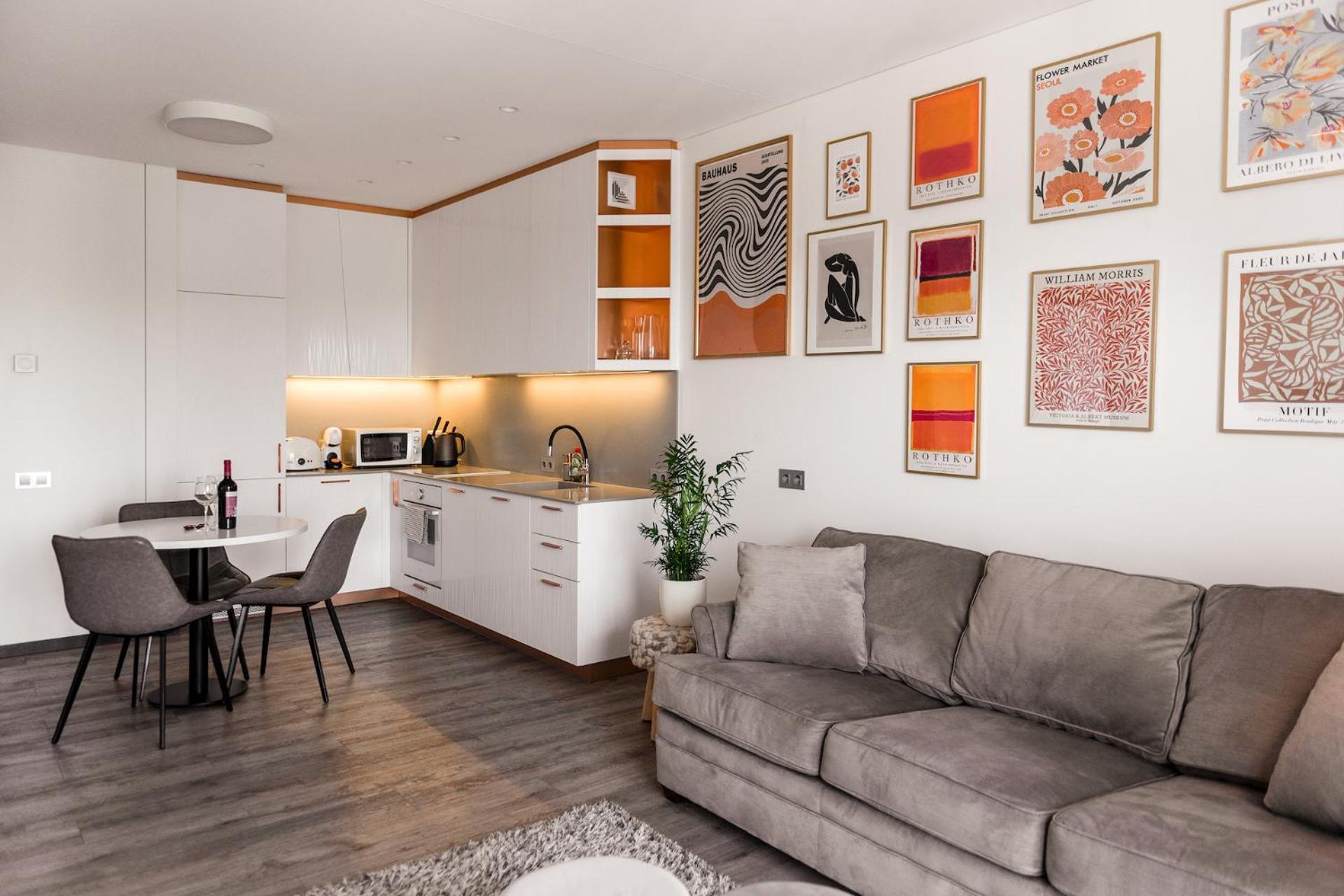Bright Kaunas Apartment With Castle View Exterior photo